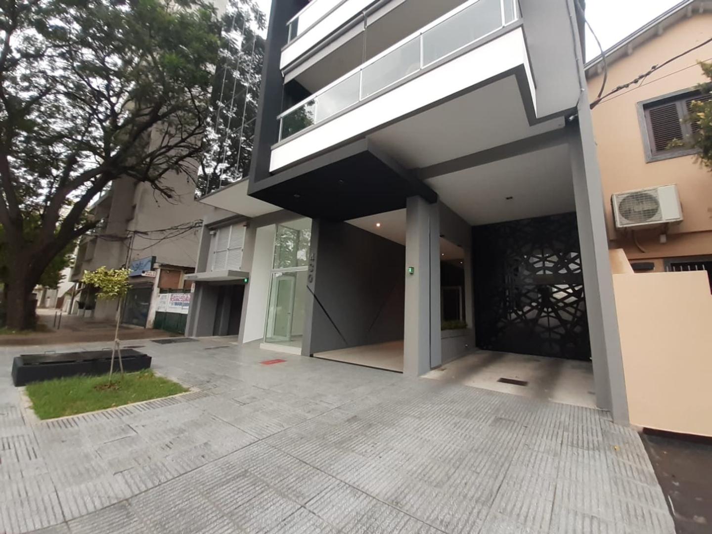 extra_large_u_5eb1e0f49c9c6